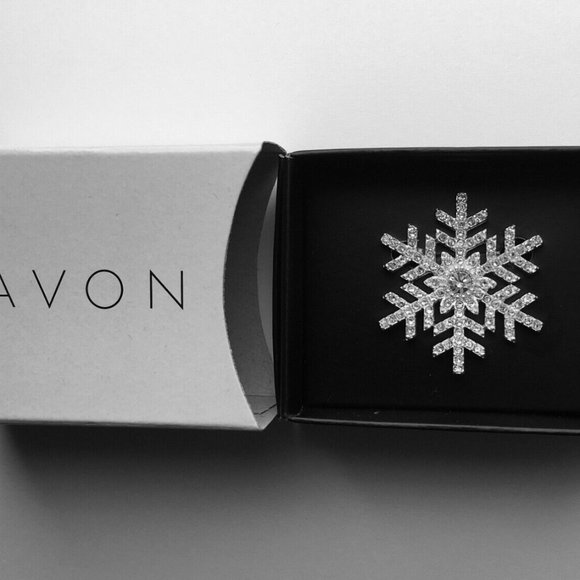 Snowy shimmer pin - Picture 2 of 2